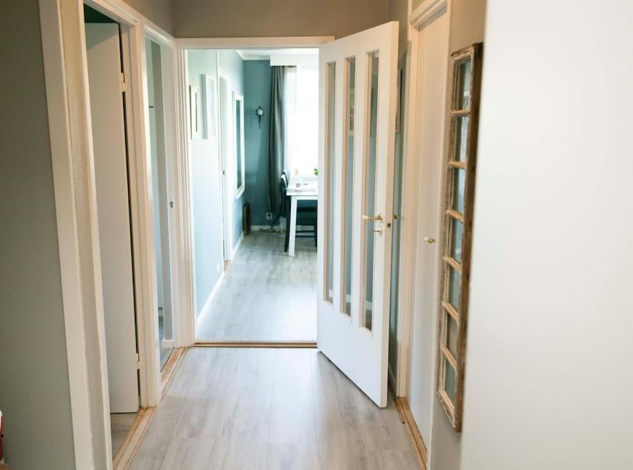 דירות 5 Minutes To Downtown Arendal-Free Parking מראה חיצוני תמונה